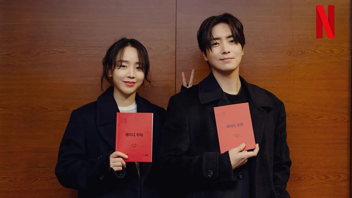 The Art of Sarah Netflix Confirms Shin Hye Sun and Lee Joon Hyuk in Leading Roles