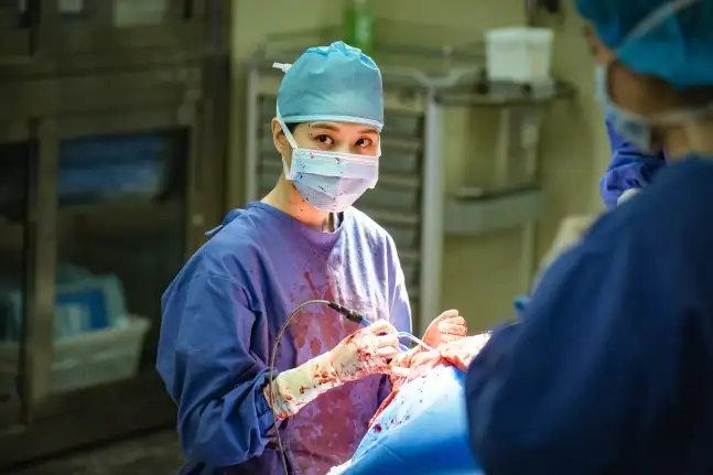 Park Eun Bin in Hyper Knife